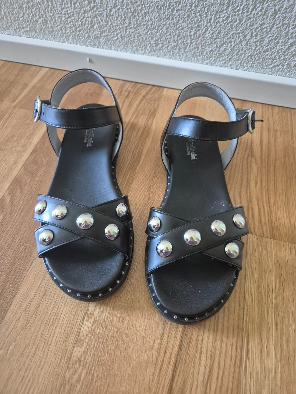 Scarpe da donna: Sandale Nero Giardini Gr. 37 – Usato da Willisau venduto da dor_xp9g 7