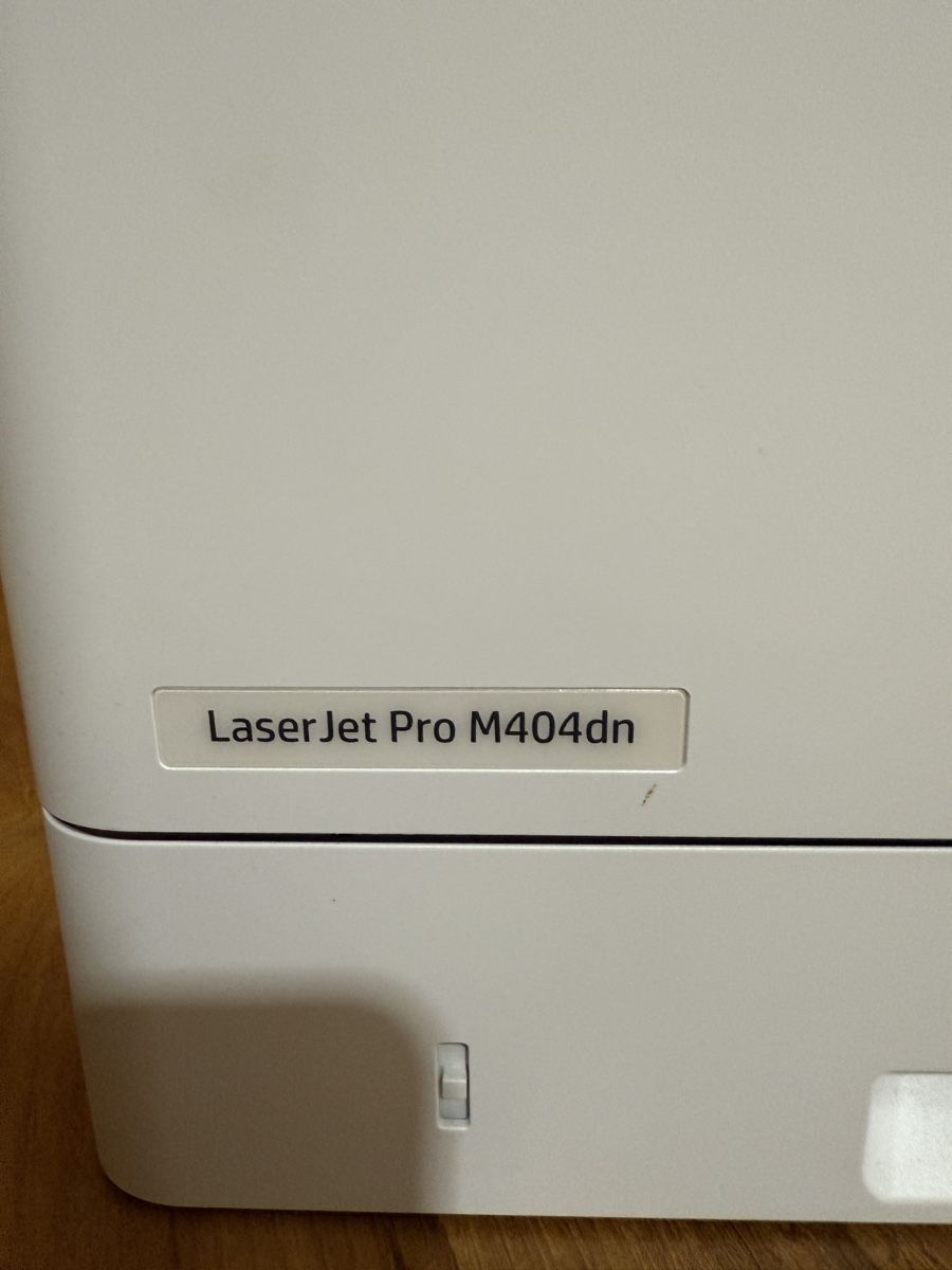 Hewlett Packard Drucker: HP LaserJet Pro M404dn - Top Zustand! – Gebraucht aus Oberaach von  1