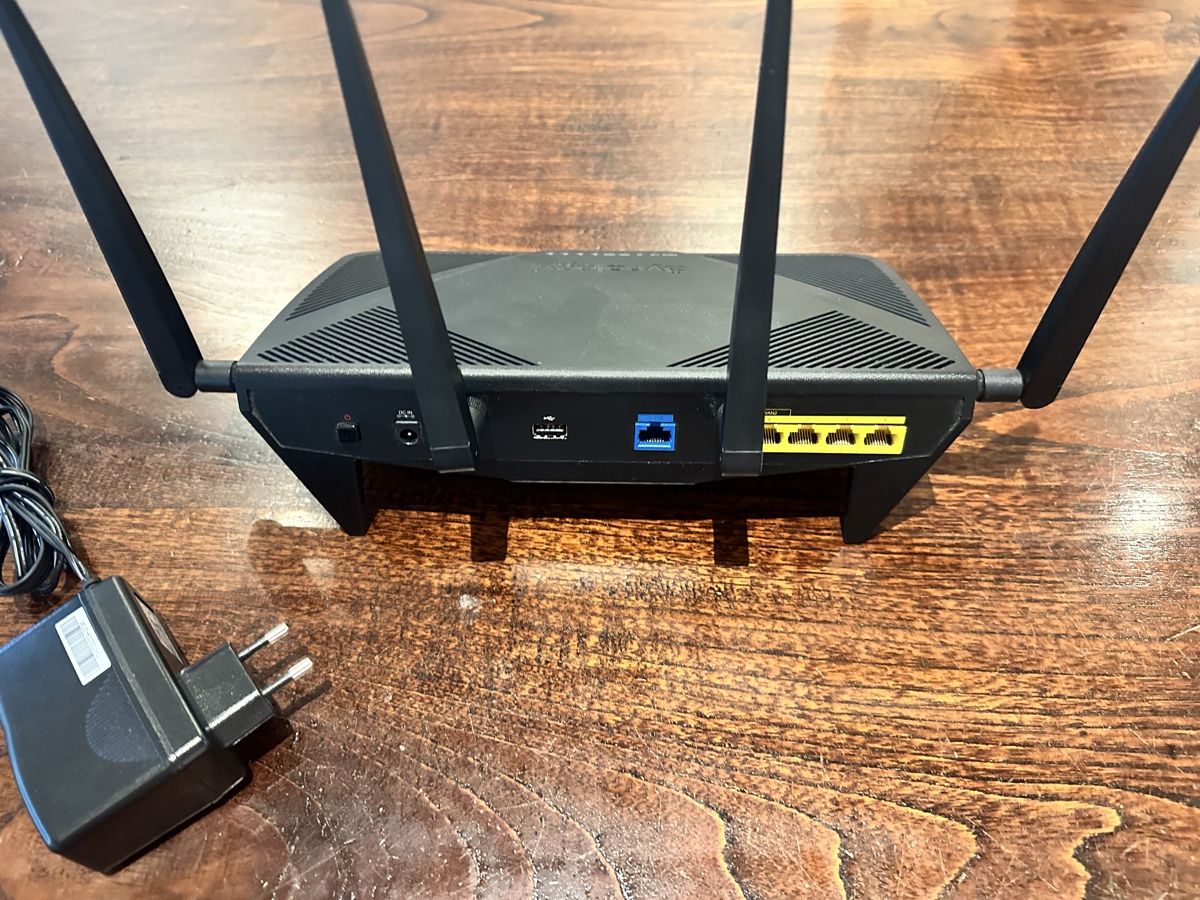 Synology Modems & Router: Synology wireless router RT2600ac – Gebraucht aus Jona von Femo36 2