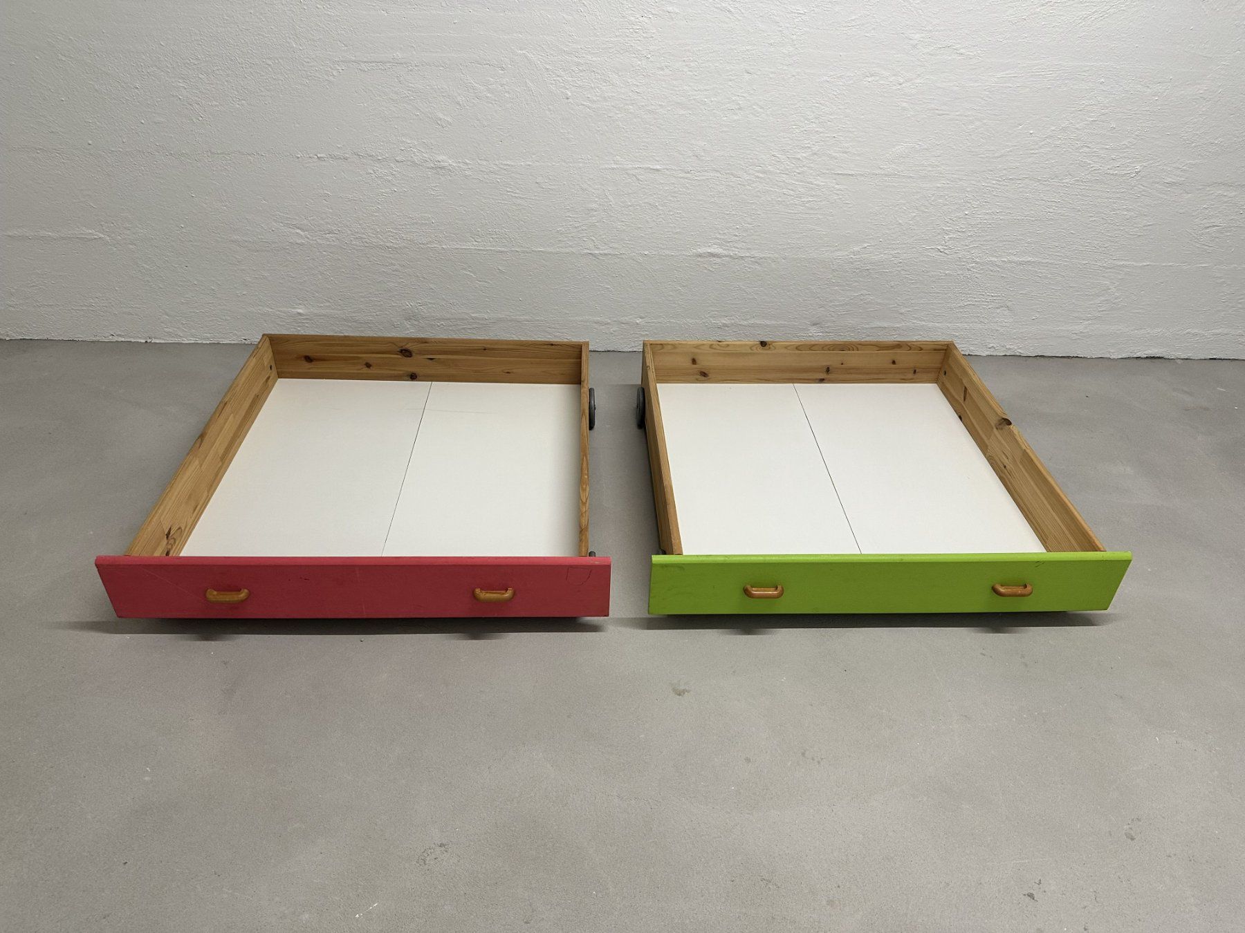 Flexa Lits: Schubladen zu Flexa Kinderbett – D'occasion à Brugg AG par Kittyzinho