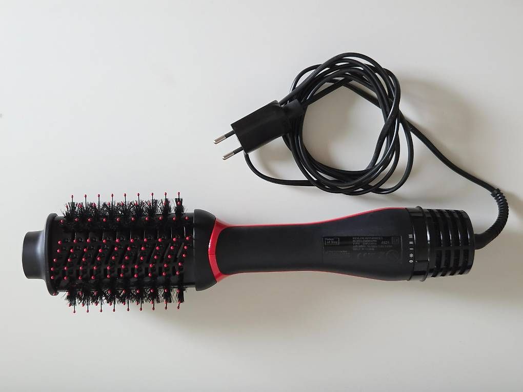 Revlon Föhn: Neuwertiger Revlon One-Step Volumizer Plus – Neu (gemäss Beschreibung) aus Winterthur von ForeverSnow19 1