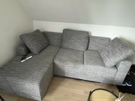 Kleineres, modisches Ecksofa in gutem Zustand