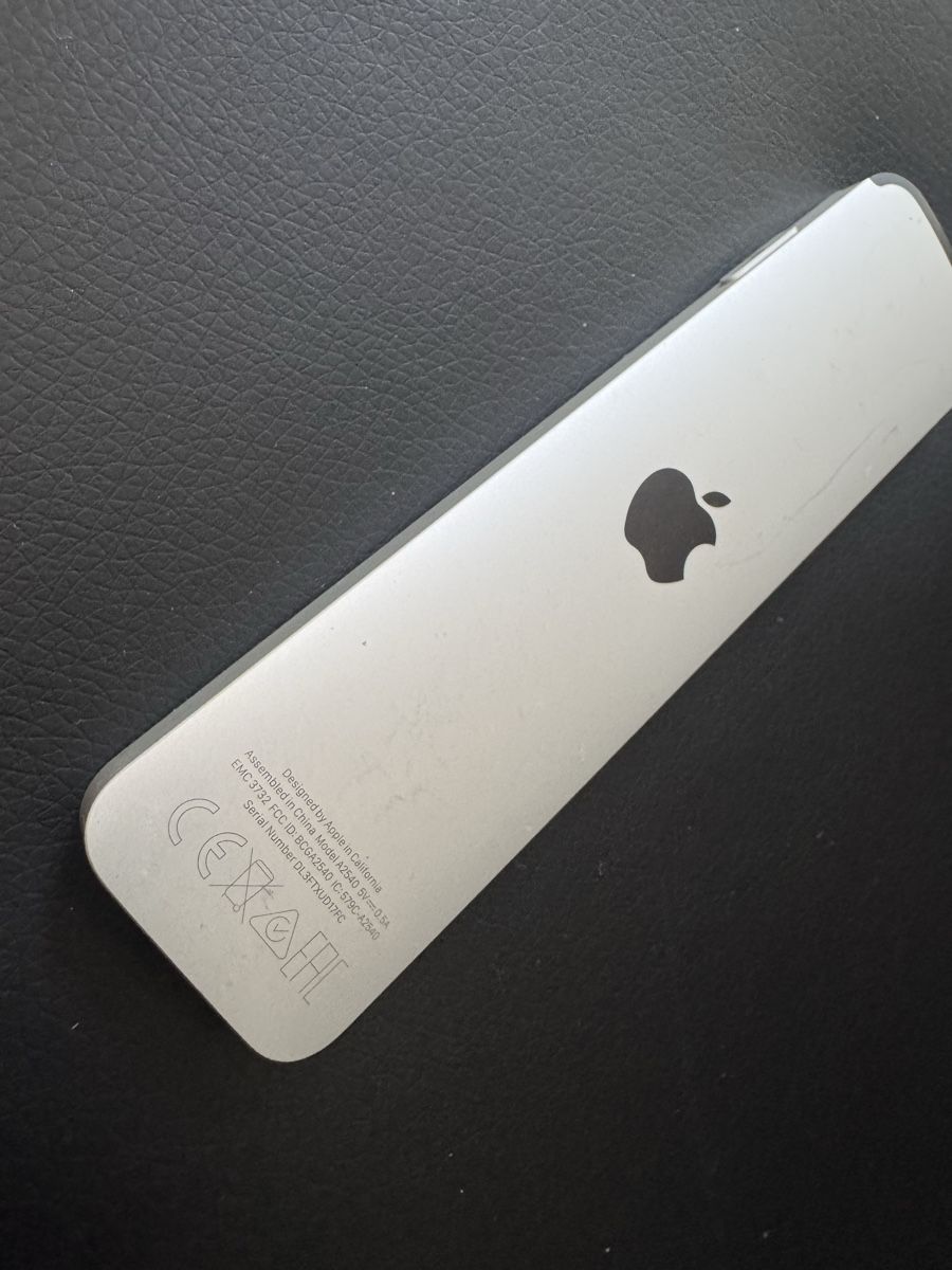 Apple Telecomandi: Télécommande Apple TV Siri Remote  – Usato da Biel/Bienne venduto da Baol1 1