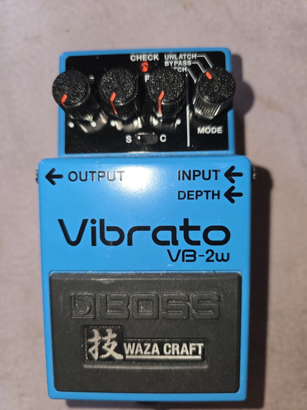 Strumenti musicali: BOSS VB-2w VIBRATO WAZA – Nuovo (secondo la descrizione) da Zürich venduto da Antiquedealer 6