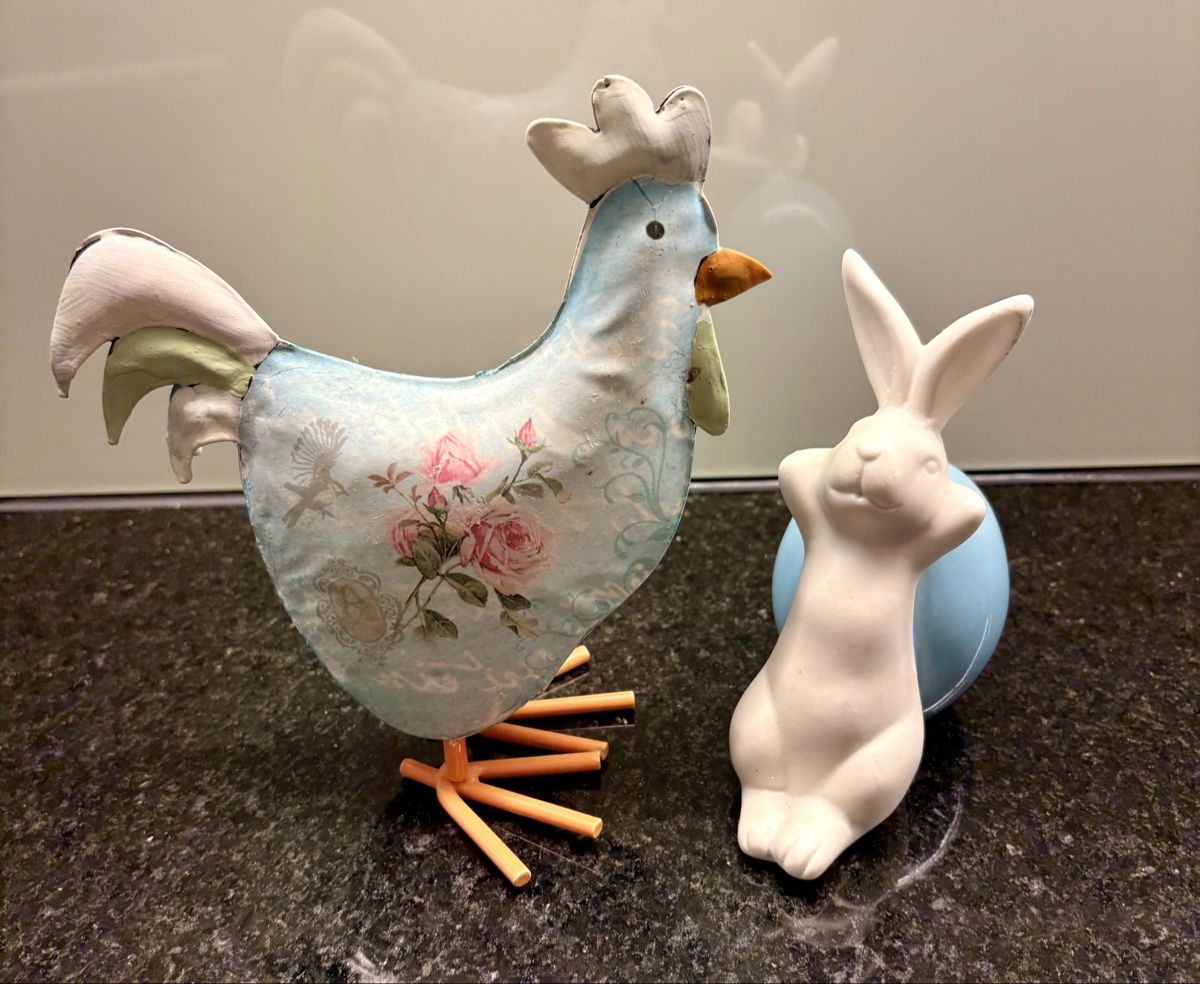 Toutes les décorations: Osterdeko Set Hahn und Hase – D'occasion à Illnau par RAIUGA