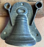 Ancien moule à chocolat en forme de cloche