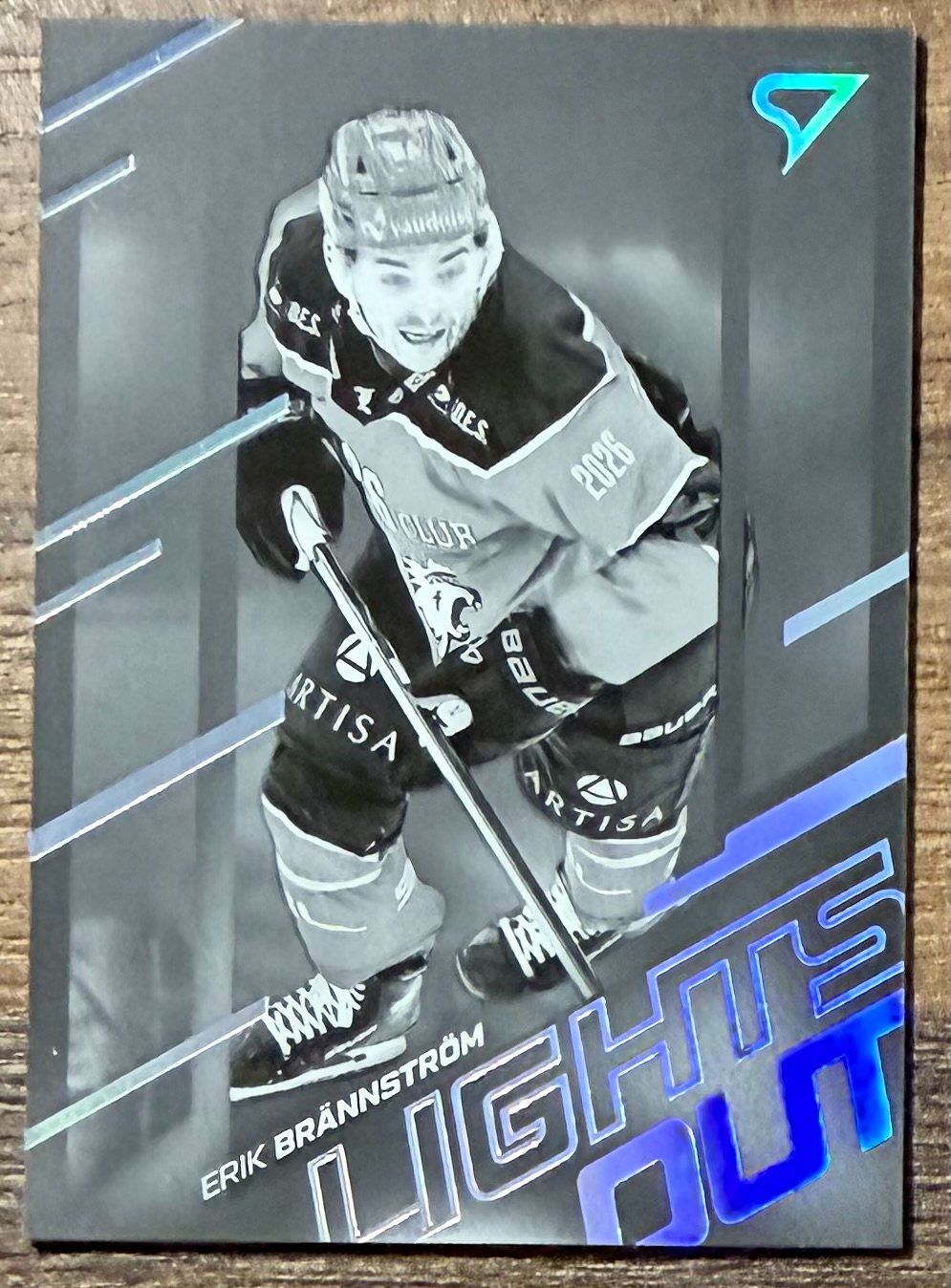 Sportzoo Carte collezionabili: Lights Out - Erik Brännström (LO-04) – Usato da Herisau venduto da Herisauar