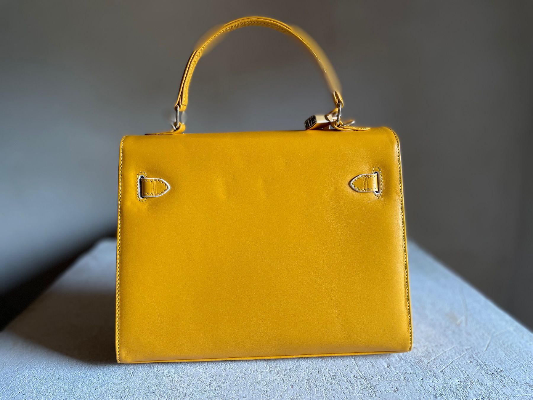 Vera Pelle Borse: Senfgelbe Vintage-Ledertasche – Nuovo (secondo la descrizione) da Muzzano venduto da mhf_zrj6 1