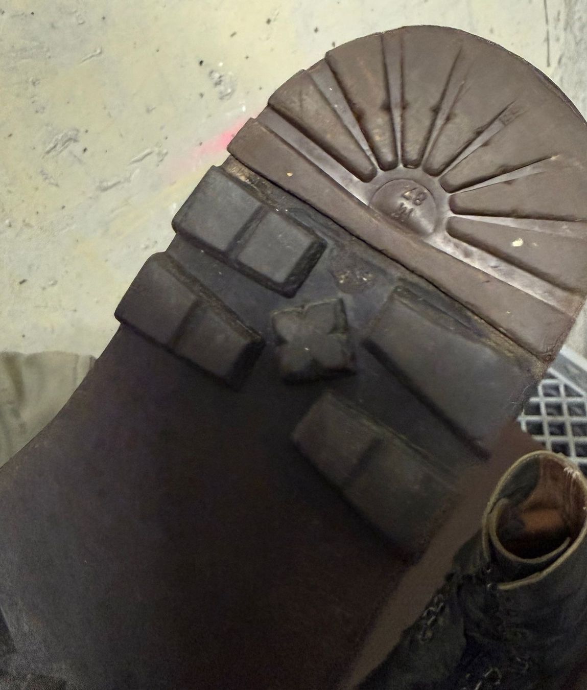 Herrenschuhe: Stiefel CH Armee Militär Stiefel – Gebraucht aus Zürich von Zuerich_Seebach 1