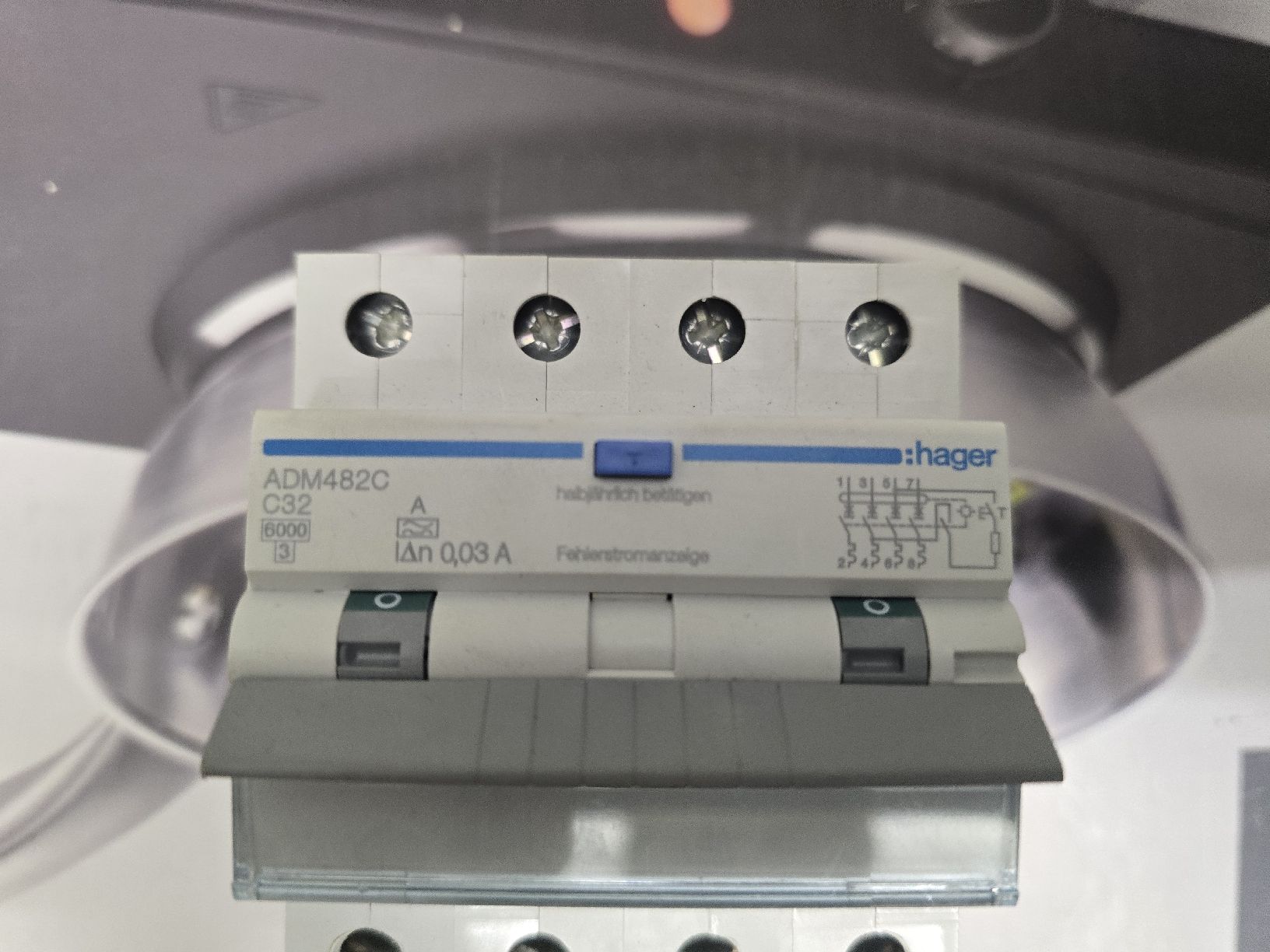 Hager Componenti elettronici: Hager ADM482C C32 Fehlerstromschutzschalter, 4 polig – Usato da Cham venduto da NeraHandel