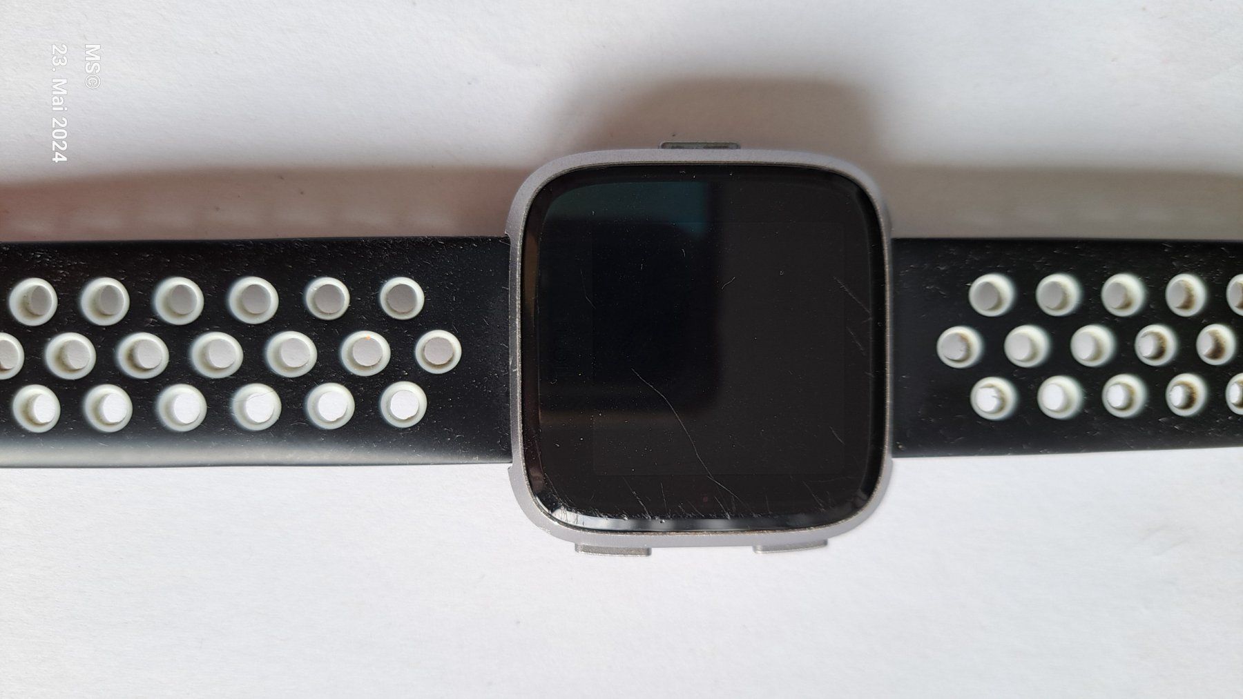 Fitbit Smartwatch: Fitbit Versa – Gebraucht aus Allschwil von Vision139 1