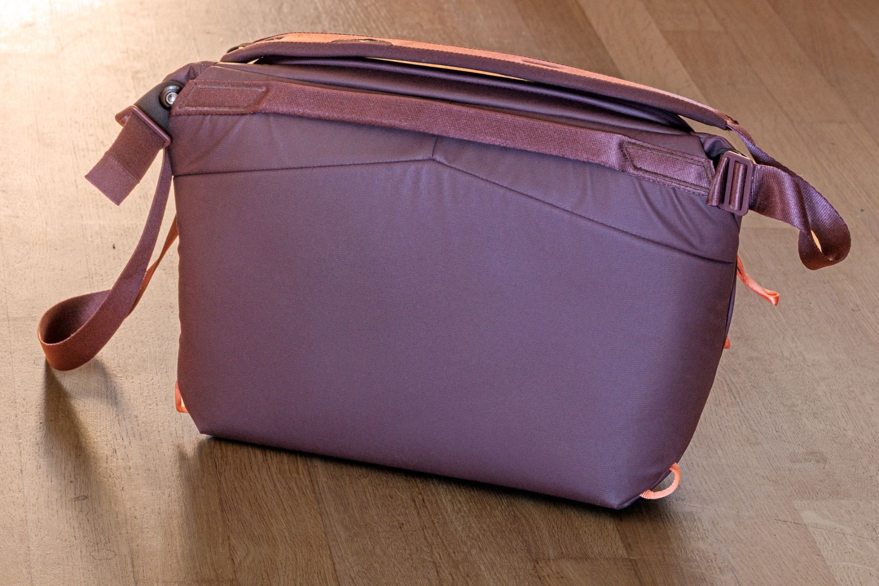 Borse: Peak Design Kameratasche Everyday Sling 10l eclipse purple – Nuovo (secondo la descrizione) da Thun venduto da Bertie_64 1
