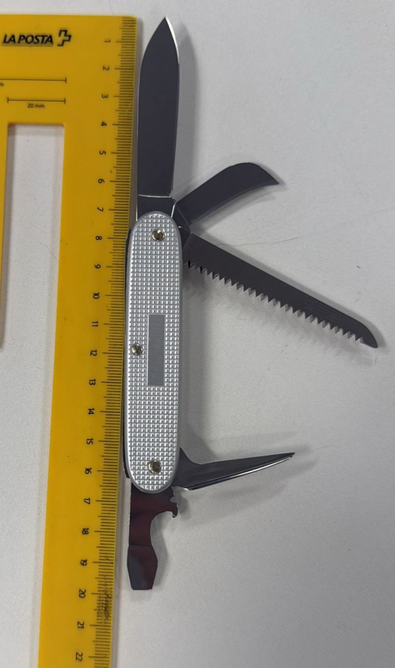 Victorinox Taschenmesser: VICTORINOX SWISS ARMY 7 SACKMESSER – Neu und originalverpackt aus Zürich von  7