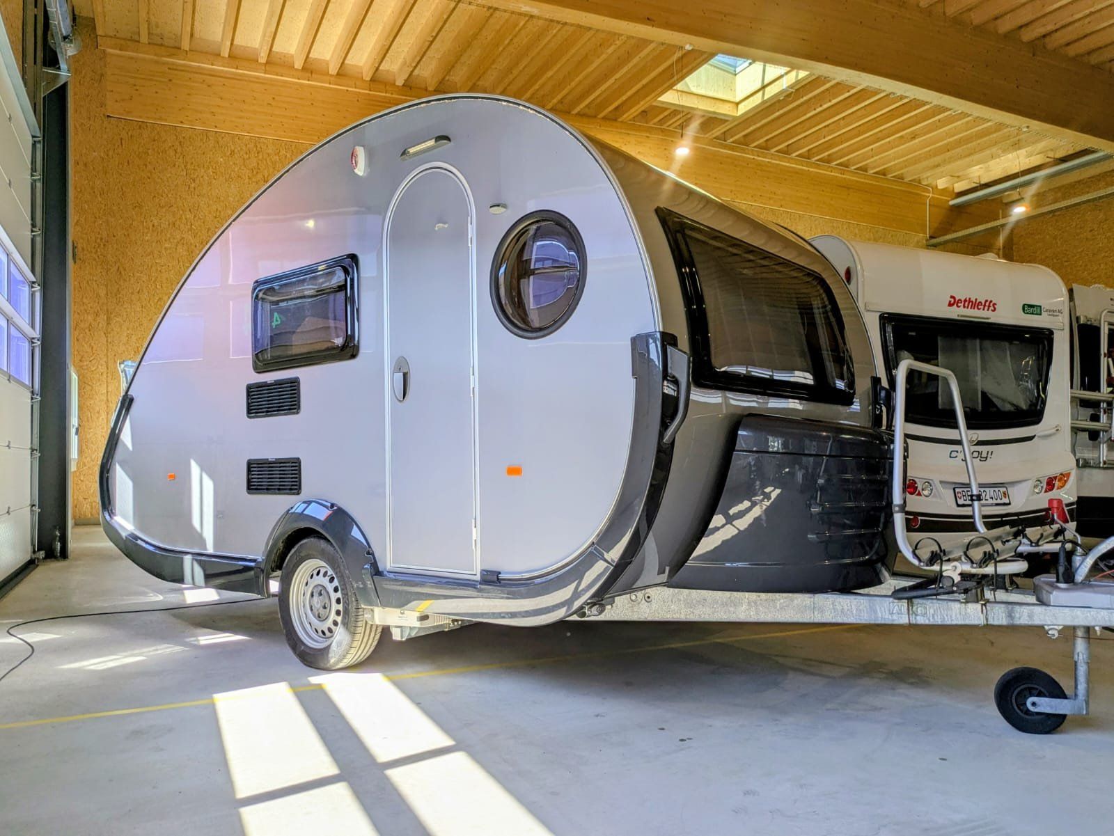 Tabbert Veicoli da campeggio: Wohnwagen T@B 400 Basic ab MFK - Mover - Sonnensegel – Usato da Busswil BE venduto da lama-camping 1