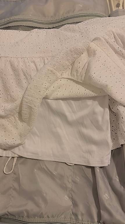 Vestiti: Robe blanche Pull&Bear, taille L – Usato da Biel/Bienne venduto da Cli 4