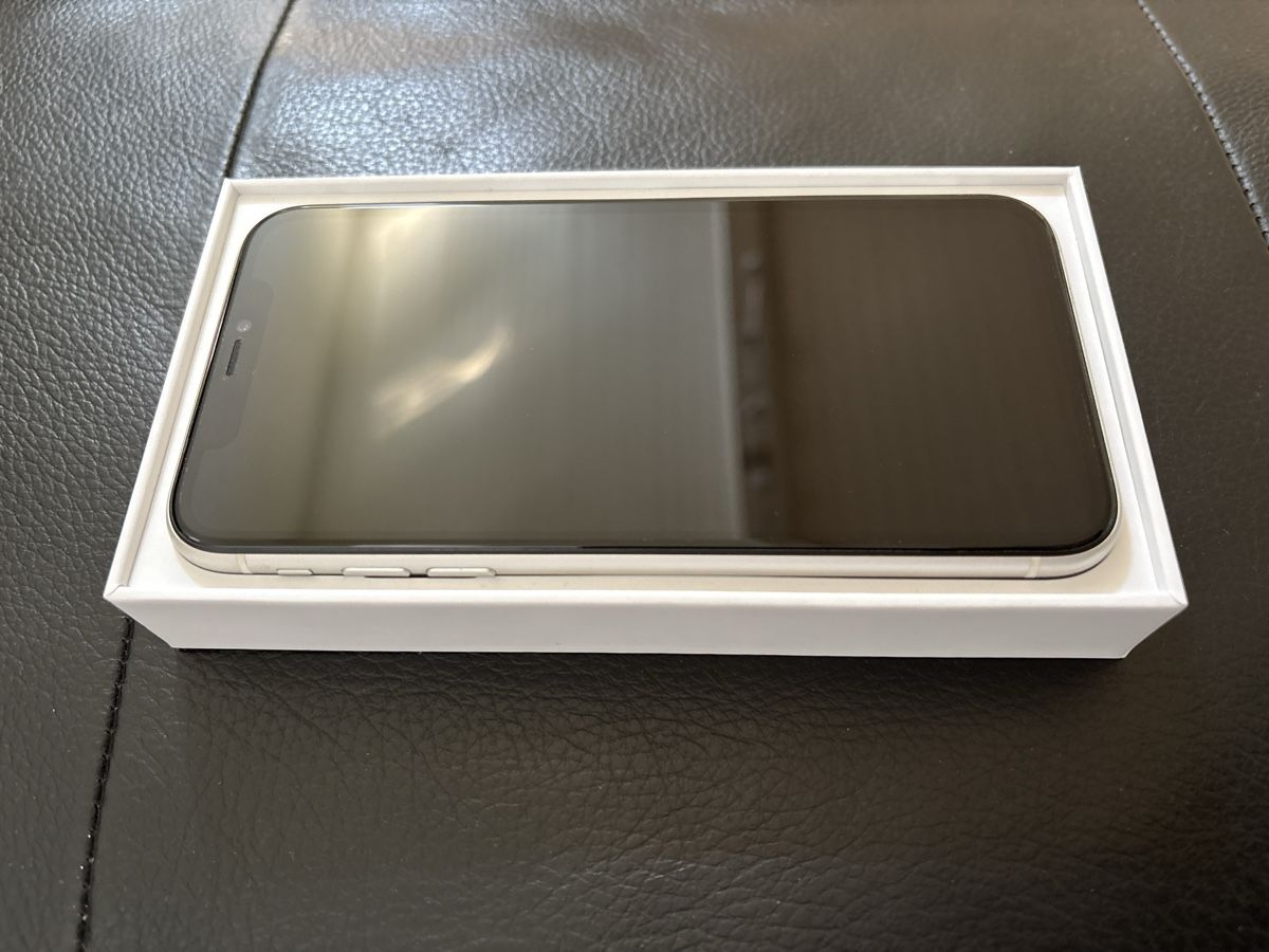 Apple Telefoni cellulari / Smartphones: iPhone 11 White 128GB mit Zubehör – Usato da Sisseln AG venduto da Leon_13 2