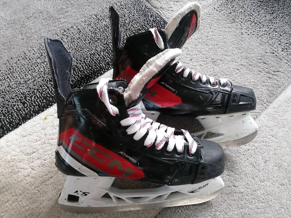 Ccm Pattini da ghiaccio: Pattini CCM JetSpeed FT670 – Usato da Gordevio venduto da Mau760