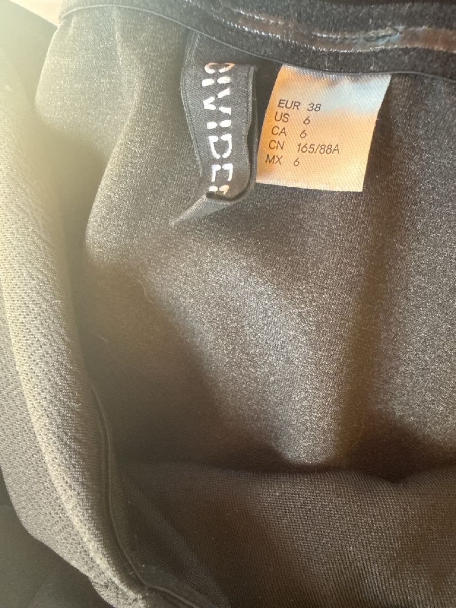 Kleider: Schwarzes Cocktailkleid – Neu (gemäss Beschreibung) aus Villmergen von mic_9my7 2