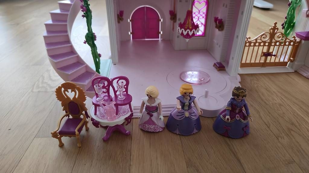 Playmobil Giocattoli: Playmobil Schloss – Usato da Kirchberg BE venduto da TI-Tech 1