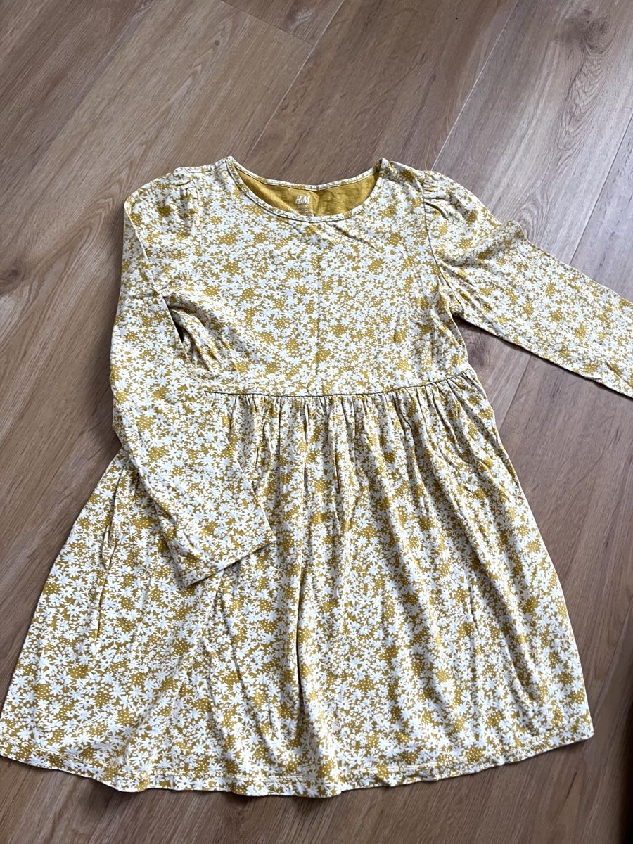 Lotti & Set di vestiti: Hübsche Mädchenkleider Gr. 122/128 – Nuovo (secondo la descrizione) da Kradolf venduto da AlexiaEugster 3