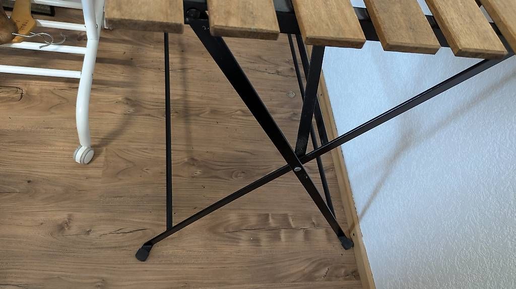 Tables: Balkon -Tisch mit 2 Stühlen – D'occasion à Breitenbach par ani_tc2l 4