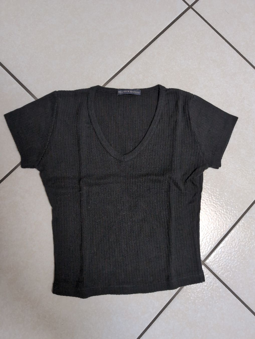 Brandy Melville T-shirt: Maglietta Brandy Melville – Usato da S. Pietro venduto da van_2826