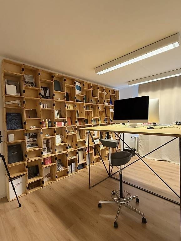 Bureaux: Stehpult / Tisch – D'occasion à Zürich par inf_j9l5