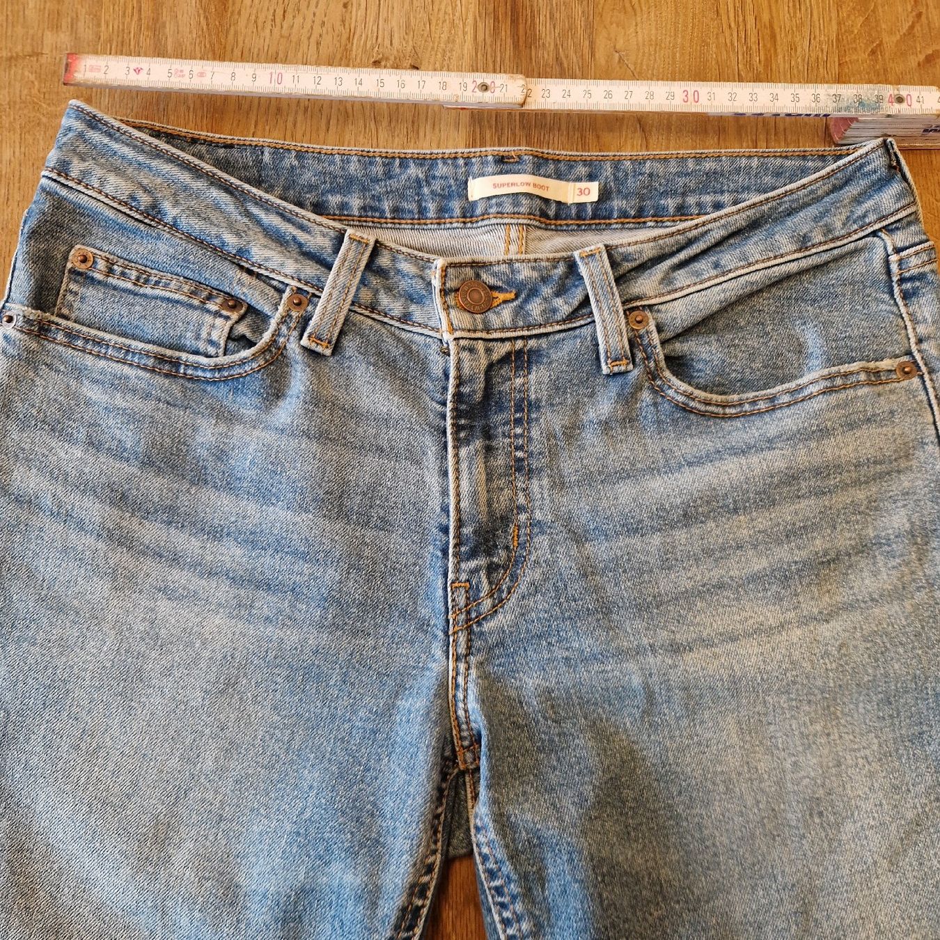 Levi's Jeans: Original Levis Jeans, Top Zustand, Grösse 30, hellblau – Usato da Gwatt (Thun) venduto da Letzte-Chance-II 1