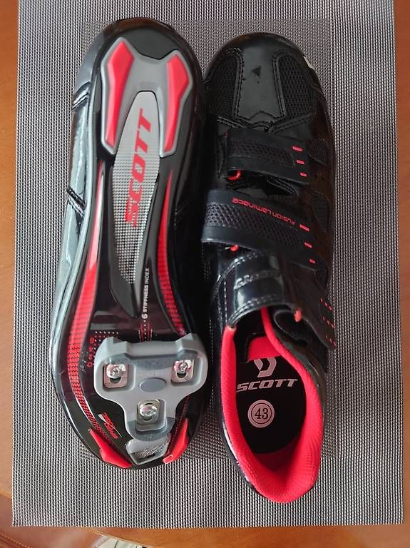 Herrenschuhe: Chaussures vélo neuves Scott - taille 43 – Gebraucht aus La Conversion von JEAN-PIERRE007