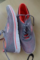 Damen Sneaker Grösse 40 mit Memoryfoamsohle - NEU