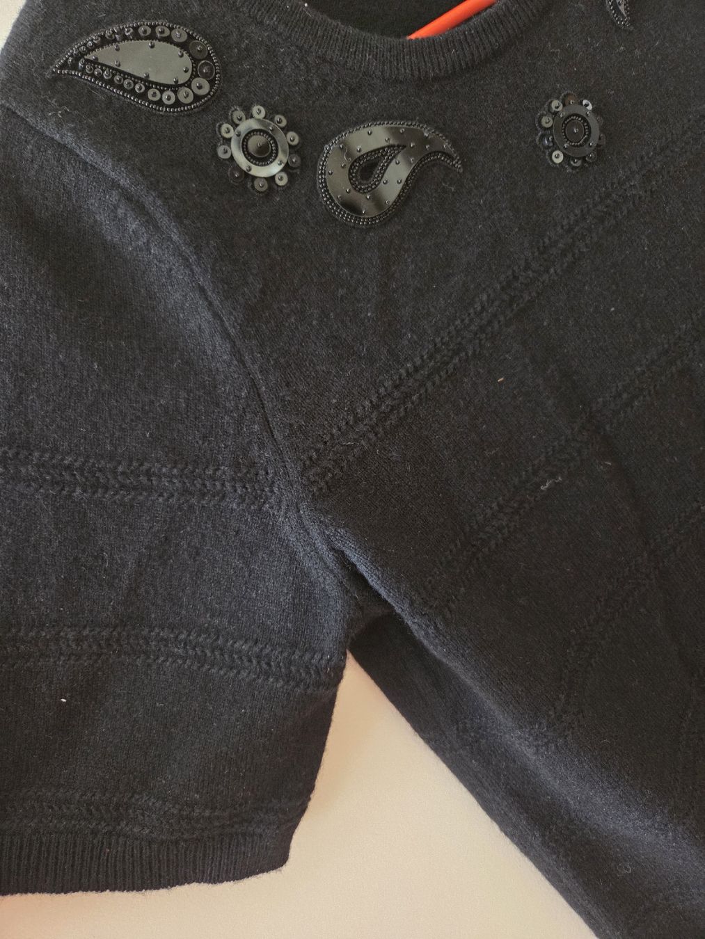 Maglioni & Felpe: Pull Eric Bompard cachemire noir perles T M – Nuovo (secondo la descrizione) da Genève venduto da tif_h2cj 3