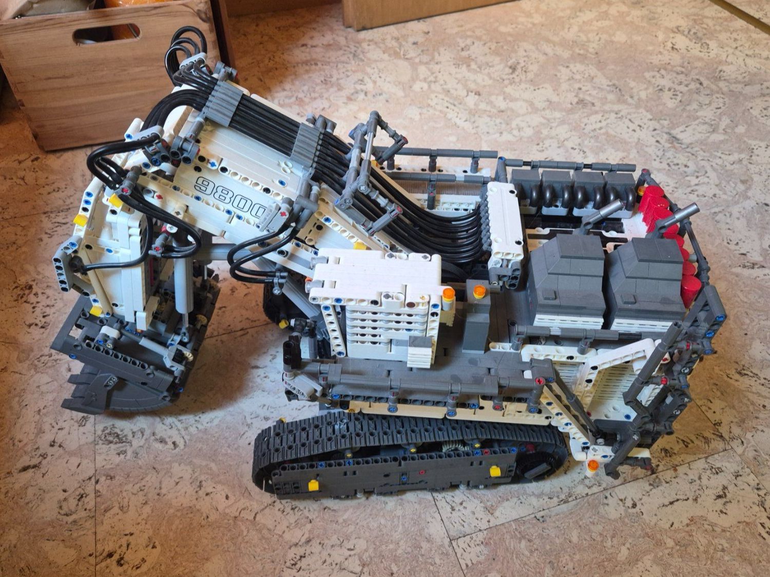 Lego Kit di costruzioni: LEGO Liebherr Bagger R 9800 – Usato da Sundlauenen venduto da Goobeli