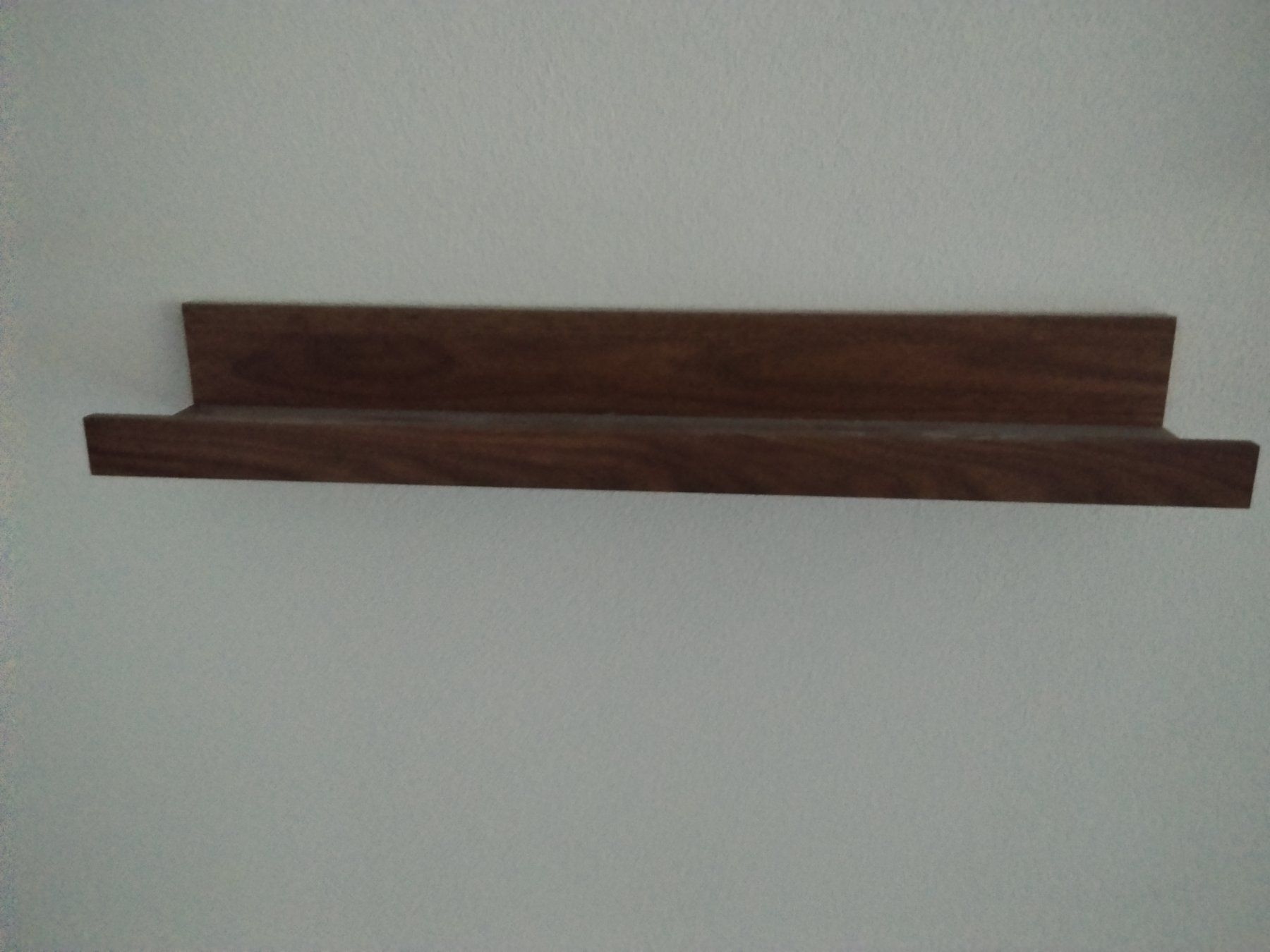 Ikea Scaffali: MOSSLANDA Bilderleiste Nussbaumoptik  5 Stk – Usato da Aadorf venduto da Doneen