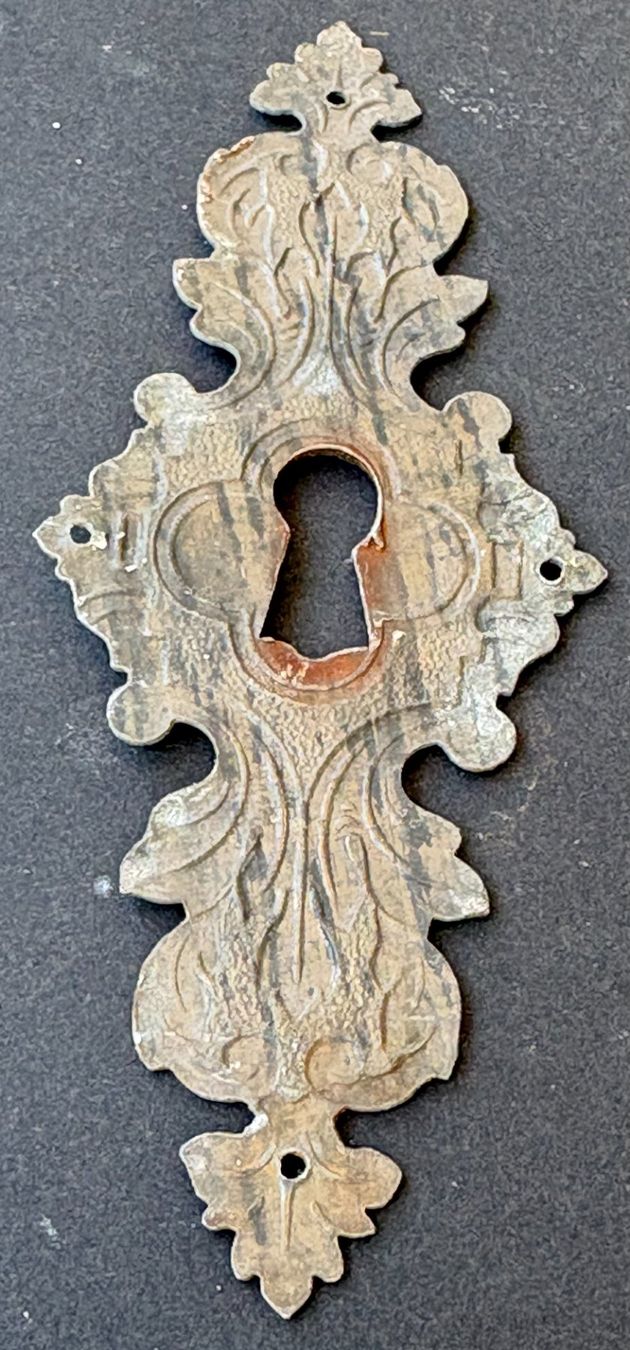 Ferramenta: ANTIKE SCHLÜSSELROSETTE – Usato da Ostermundigen venduto da wini63 3