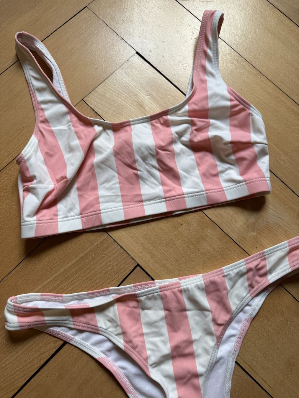 Pieces Badekleider & Bikinis: PIECES - Bikini rosa-weiss gestreift M – Gebraucht aus Zürich von Diazaio 1