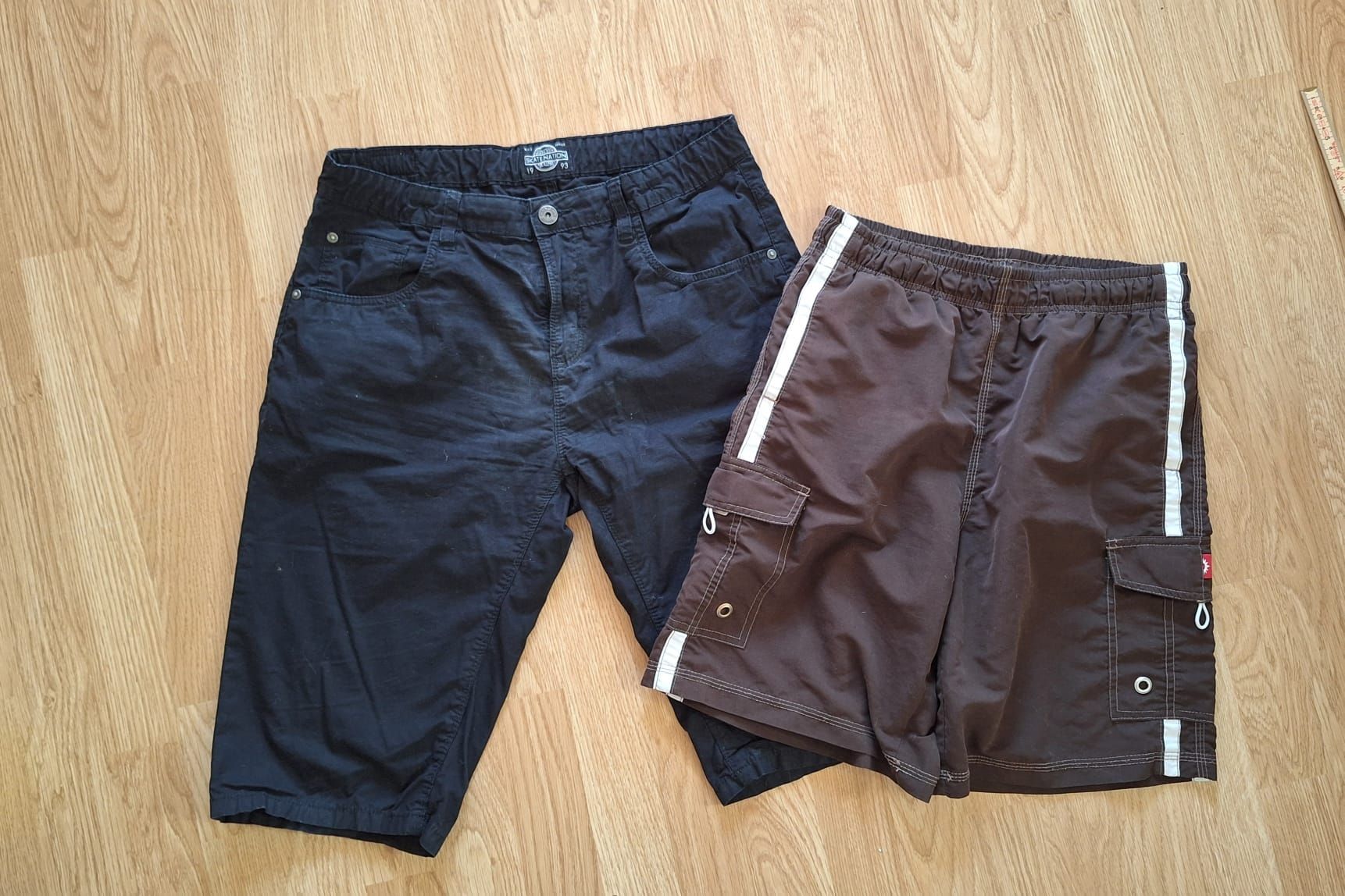 C&A Hosen: Short + Badeshort Gr. 176 – Gebraucht aus Lützelflüh-Goldb von Punktesammler