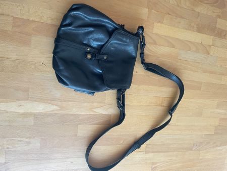 kleine aparte Handtasche aus Leder