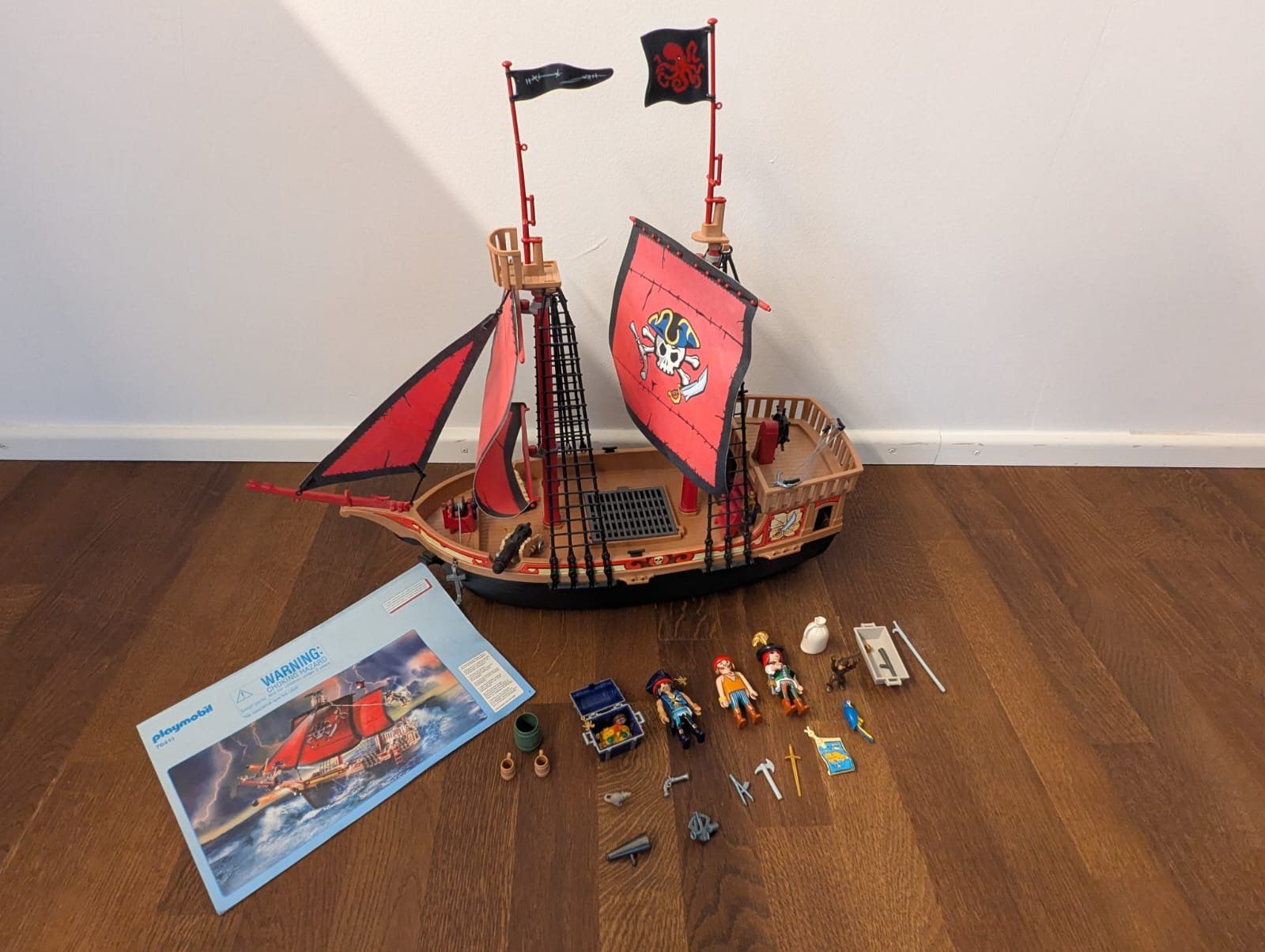 Jouets: Playmobil Piratenschiff 70411 – D'occasion à Oberrohrdorf par Singang