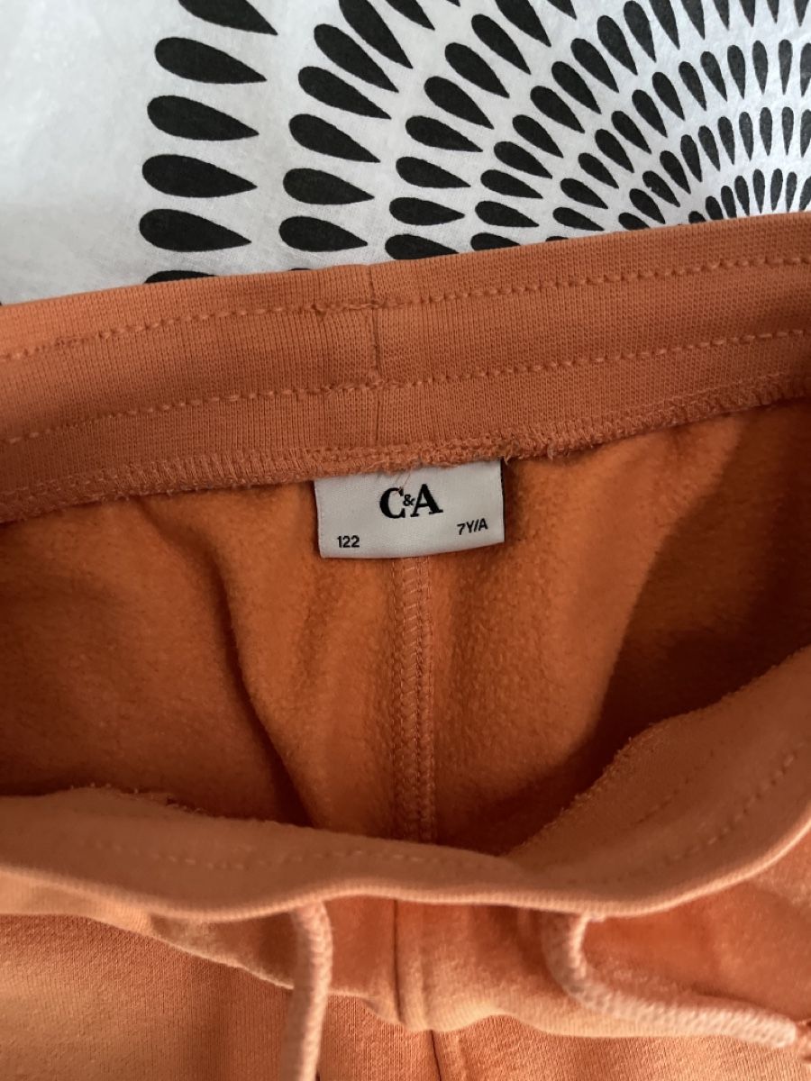 Pantaloni: Pantalon taille 122 – Usato da MARLY venduto da AISLEE 1
