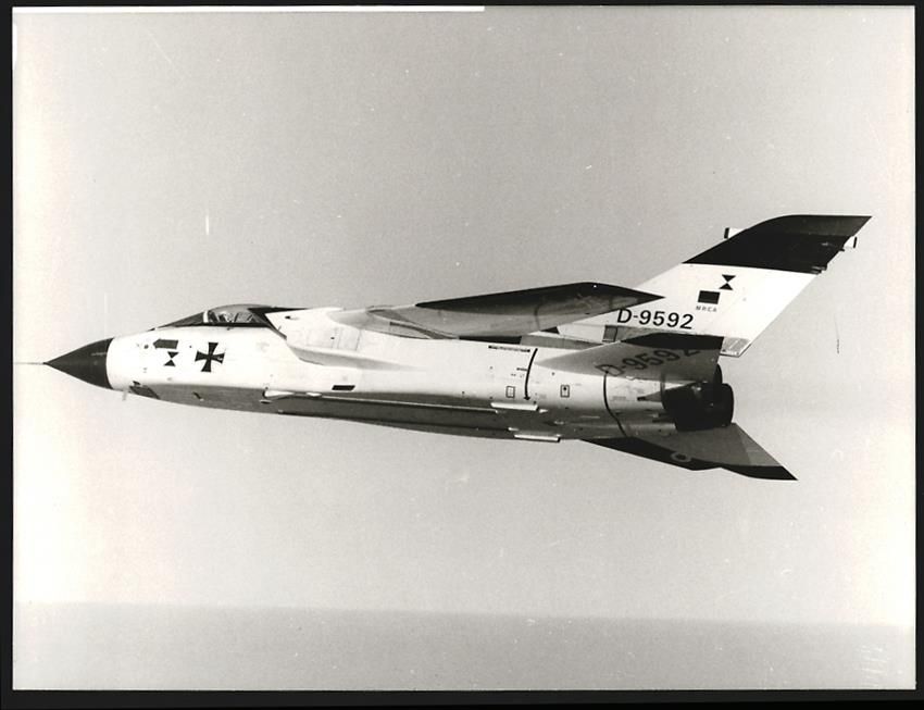 Fotografie & Manifesti: Fotografie Flugzeug Panavia Tornado P04  – Usato da Berlin venduto da bartko-reher