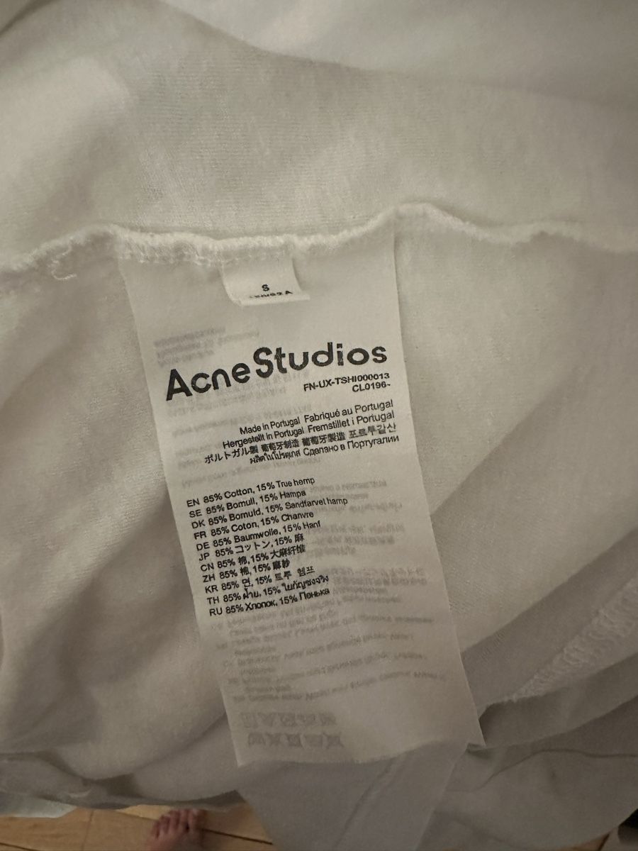 Acne Studios T-shirt: Acne Studios T-Shirt – Usato da Basel venduto da niklastcx 3