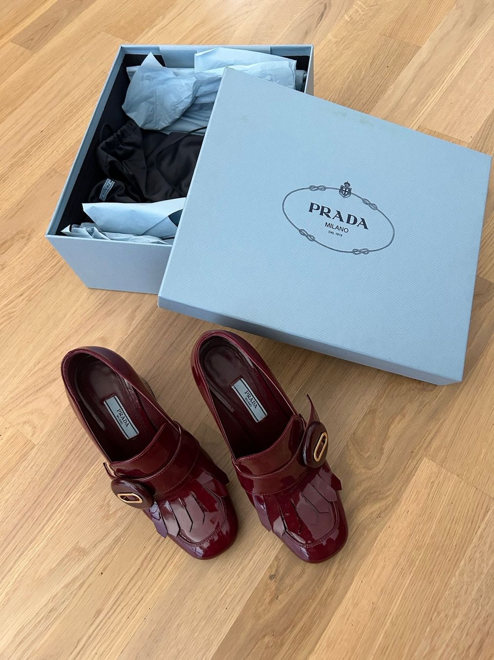 Prada Damenschuhe: Prada Damenschuhe, Grösse 36 – Gebraucht aus Basel von sofa016 5