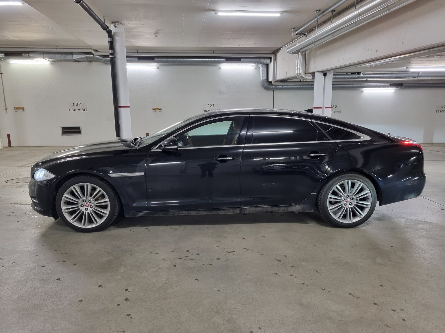 Jaguar Autos: Jaguar XJ 3.0 S/C AWD XJL – Gebraucht aus Rougemont von 911__ 1