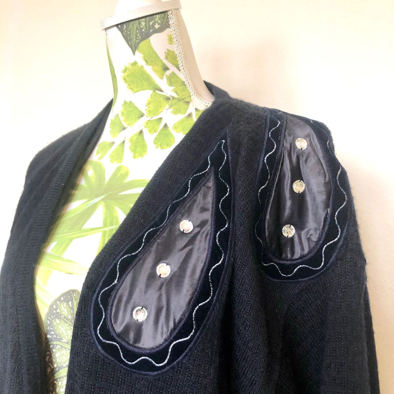 Giacche: Vintage Baltrik Strickjacke, Grösse 42 – Usato da Brienz BE venduto da Kokolea84 1