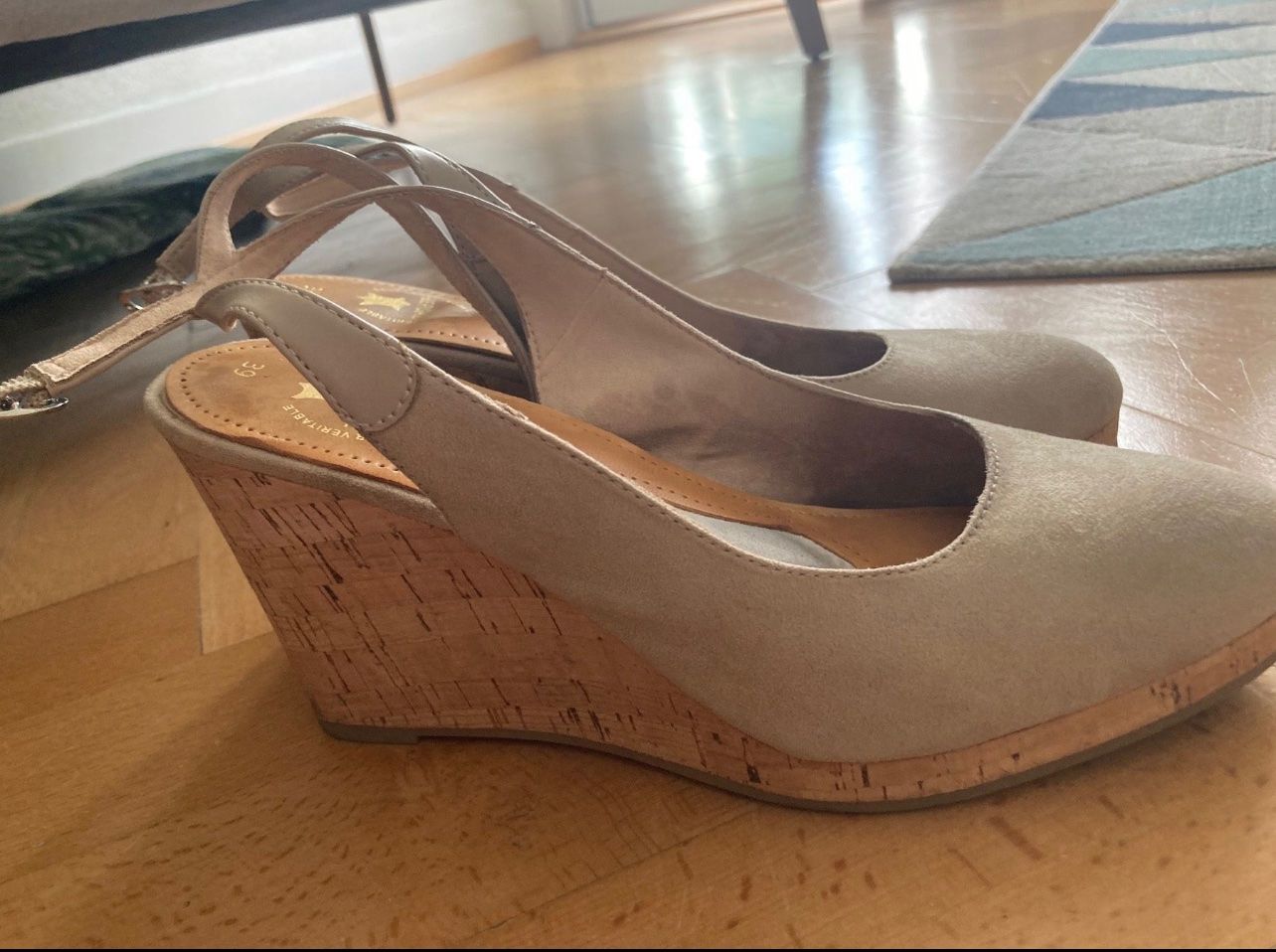Chaussures femmes: Damenschuhe 40 – D'occasion à Horgen par linuxrp