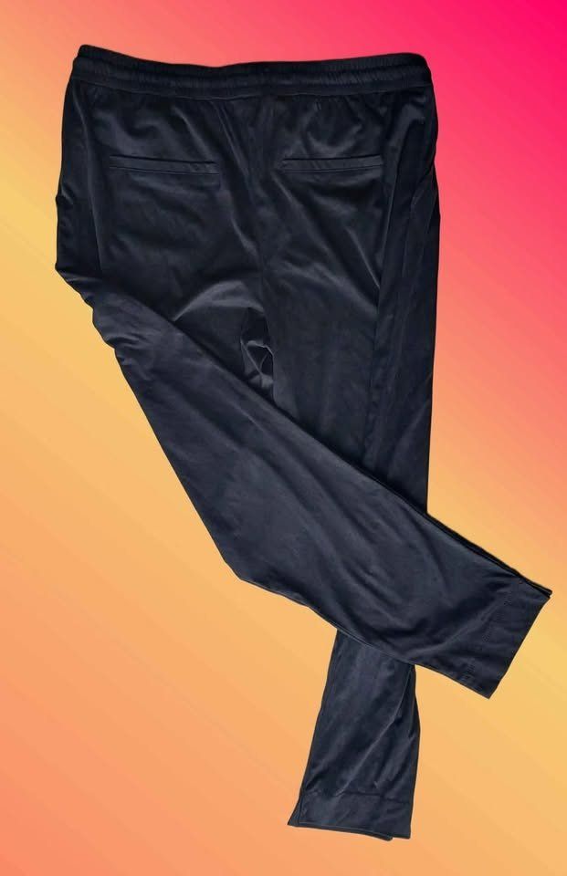 C&A Pantaloni: Bequeme Freizeithose NEU – Nuovo e nell'imballaggio originale da Aarburg venduto da Hystoria 1