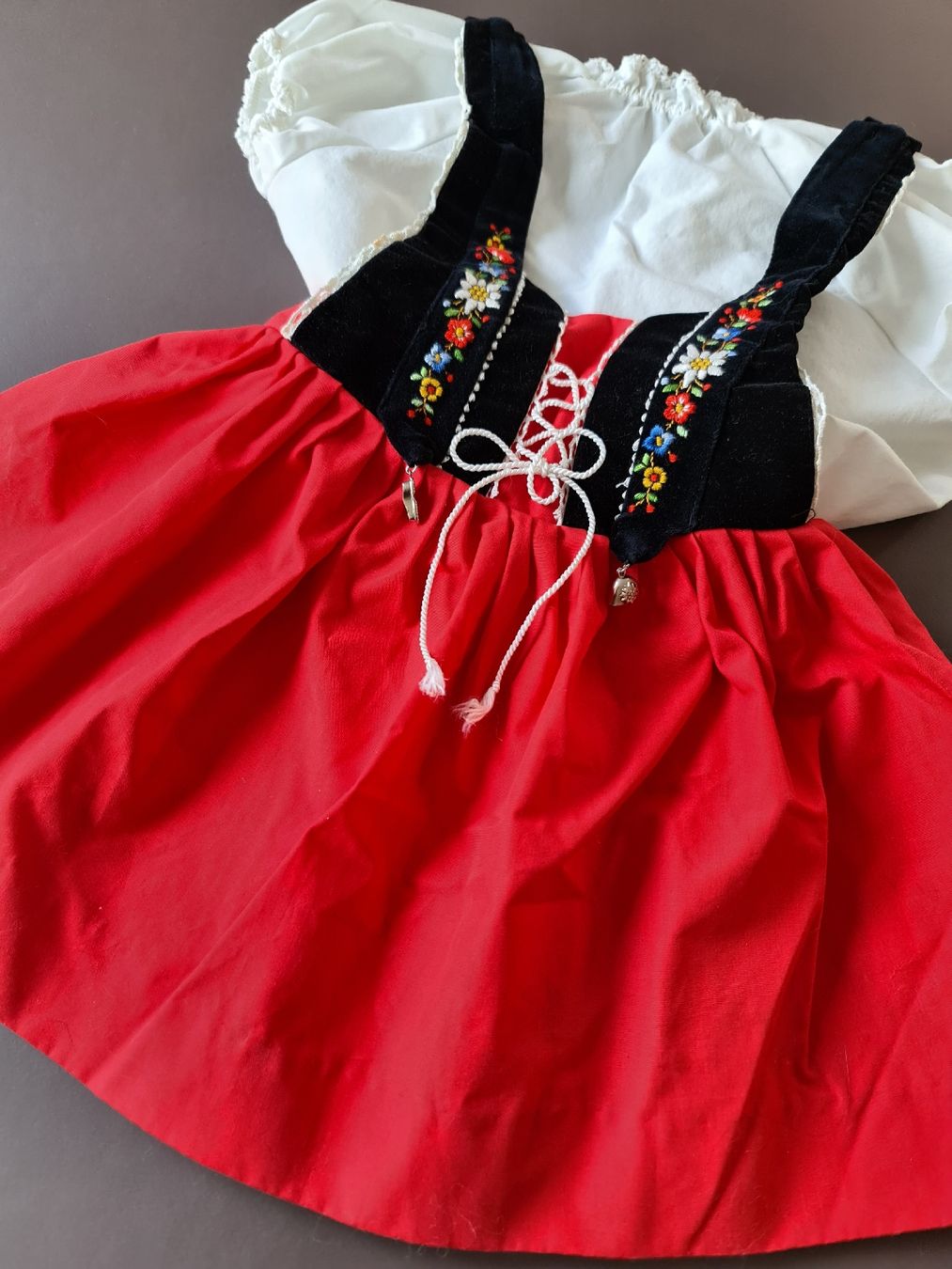 Kleider & Röcke: Schweizer Tracht / Dirndl für Mädchen – Neu (gemäss Beschreibung) aus Uster von Cruleye 4
