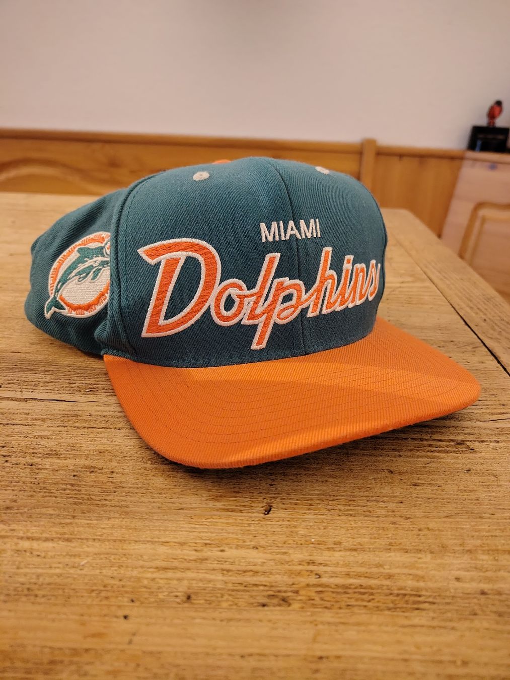 Mitchell & Ness Copricapi, berretti & cappellini: Baseball Cap Miami Dolphins Mitchell & Ness Grösse verstellb – Usato da Zürich venduto da getridofitasap