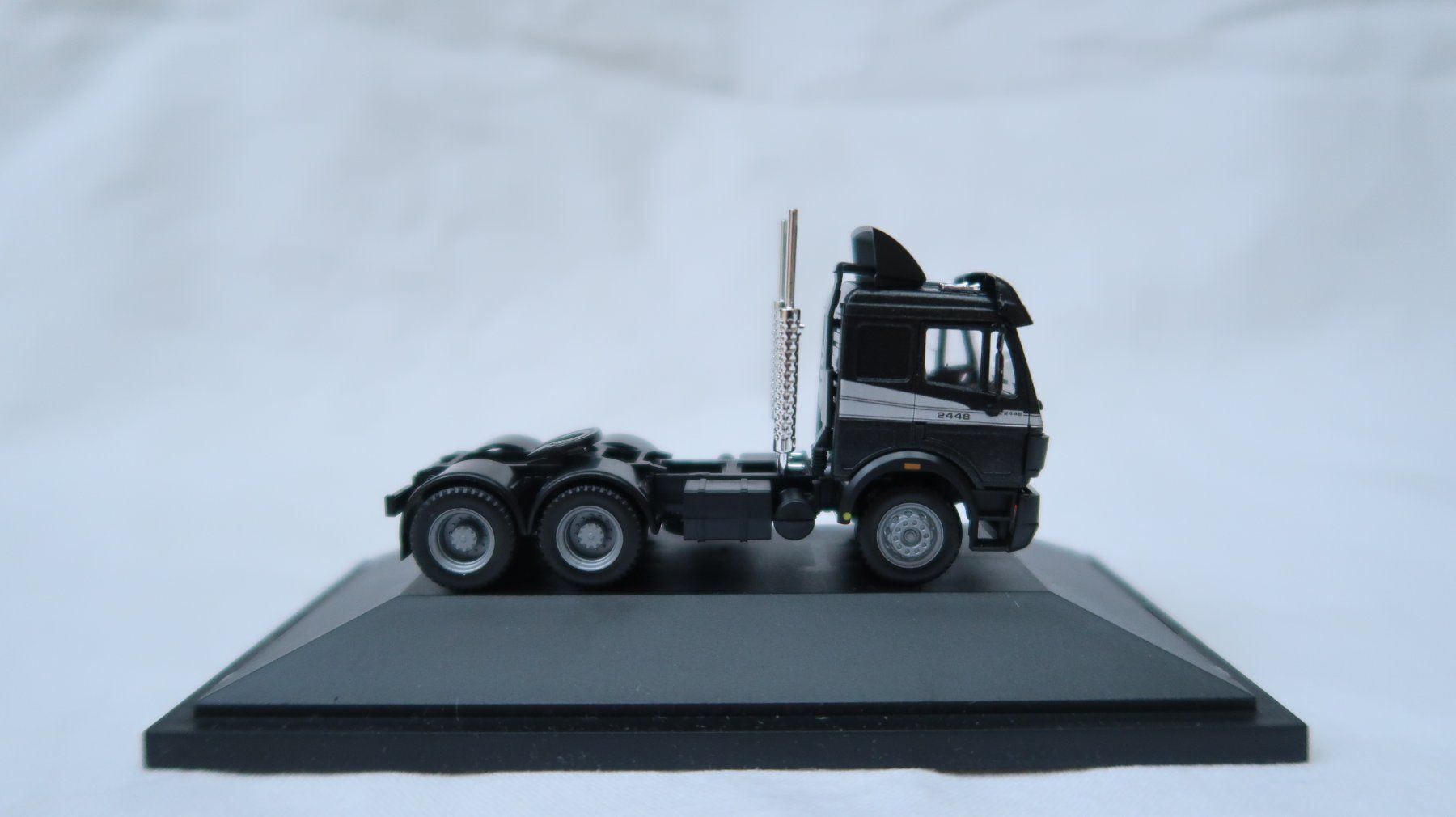 Mercedes-Benz Modellini d'auto: Herpa "Private Collection" MB SK 2448 – Usato da Muttenz venduto da Laeckerlihamschter 5