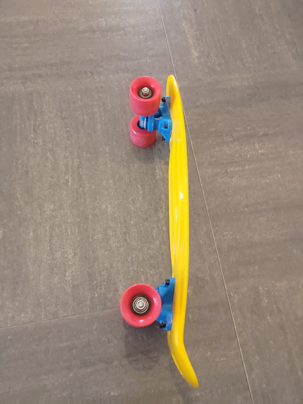 Skateboards: Crane Mini Cruiser Board, Gelb – Usato da Nidau venduto da eight-ball 2